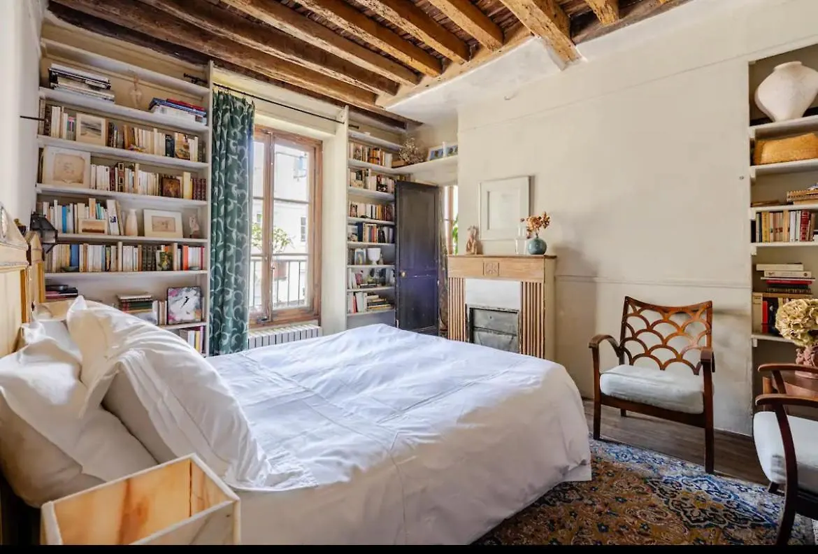 Atelier D Artiste En Plein Coeur Du Marais Apartment Paris